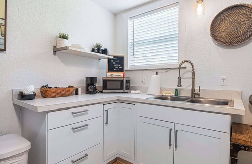 Vilano Beach Haus | Beachside Cabana l Heated Pool l Walk to Beach