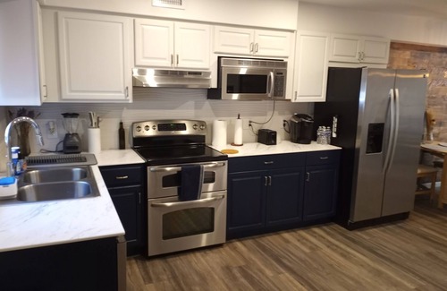 Bayview Eigentumswohnung | Beachside Retreat 5 Minute Walk from the beach. Neighboring Virginia Beach!