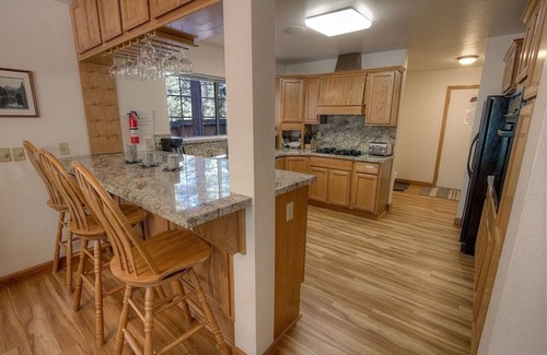 North Upper Truckee Haus | Bear Country 4 Bedroom Home by RedAwning