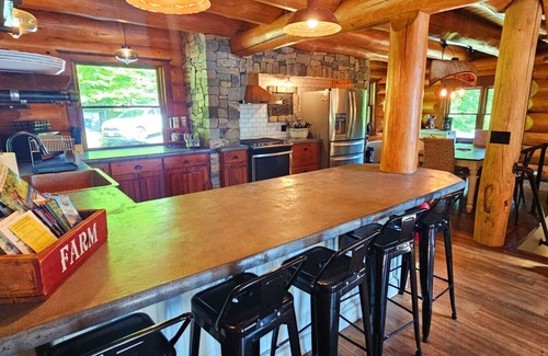 Rockwood Kabine | Bear Cove Hideaway- Secluded Cabin on Lake Brassua