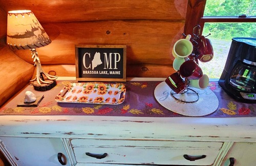 Rockwood Kabine | Bear Cove Hideaway- Secluded Cabin on Lake Brassua