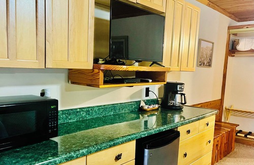 Clifton Hotel | Bear Inn Retreat