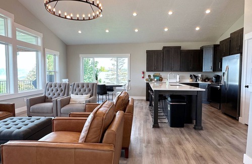 Sweetwater Kabine | Bear Lake retreat with private Ideal Beach Resort Access!