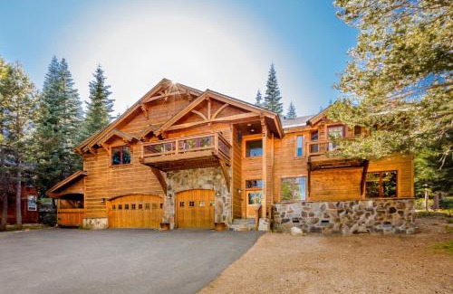 Truckee Haus | Bear Meadows Lodge - Hot Tub - Tahoe Donner Home