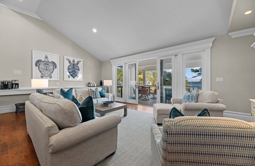 Oriental Haus | Bear's Gone Fishin" - You'll never want to leave!