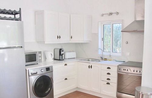 Albufeira Hütte | Beautiful, newly renovated, romantic cottage walking distance to golden beaches