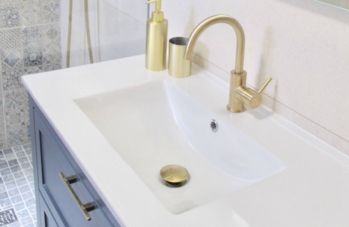 Albufeira Hütte | Beautiful, newly renovated, romantic cottage walking distance to golden beaches