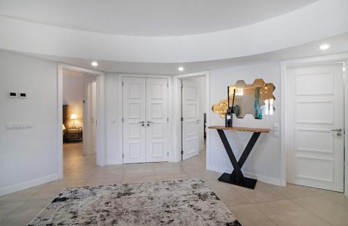 Almancil Wohnung | Beautiful 2 Bedroom Self Catering Apartment with Private Pool and Garden in the Encosta do Lago Resort in Quinta do Lago
