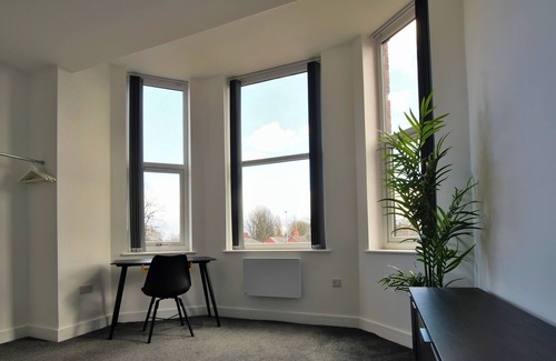 Salford Wohnung | Beautiful 2-BR Flat in Manchester with Parking