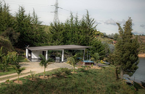 El Penol Kabine | Schöne 2 Hütten in der Nähe des Wassers, mit herrlicher Aussicht