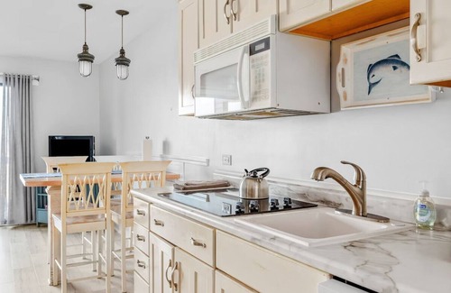 Acme Eigentumswohnung | ☀ Beautiful 2BDR Lake View Getaway @ The Shores ➠ 5579