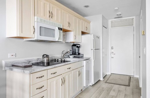 Acme Eigentumswohnung | ☀ Beautiful 2BDR Lake View Getaway @ The Shores ➠ 5579