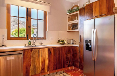 Nopolo Haus | Beautiful 2bedroomHome, nearby the community pool By Casago