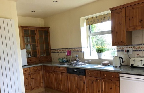 Dowdeswell Haus | Tranquil 3 bedroom Farmhouse