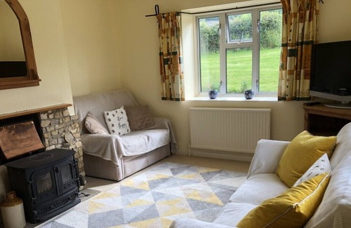 Dowdeswell Haus | Tranquil 3 bedroom Farmhouse