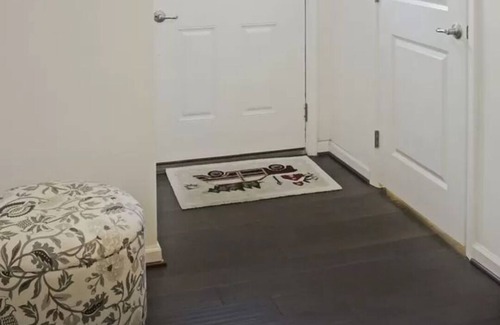 Waldorf Haus | Beautiful 3 level one car garage townhome