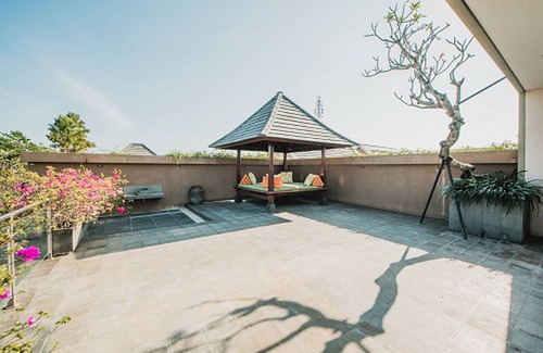 Nakula Villa | Beautiful 3BR Villa W/Private Pool! 3Min Drive To Eat Street!