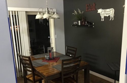 Ogden Haus | Schönes 3 Bett, 1 Badhaus empfohlen für Familien, Paare oder Singles.