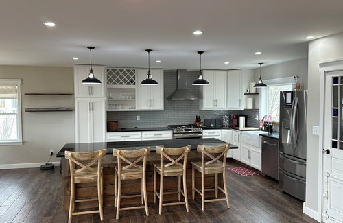 Whitehall Haus | Beautiful 4-Bedroom Lakefront Home with dock on White Lake, Whitehall, MI