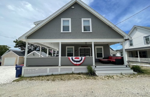 Buzzards Bay Hütte | Schöne 5 Schlafzimmer, 2 Badezimmer Hütte 30 Sekunden Ihre eigenen Strand. Schlafmöglichkeiten für 12-14