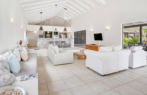 Sabadeco Villa | Schöne 5 Schlafzimmer Villa mit Meerblick und privatem Pool