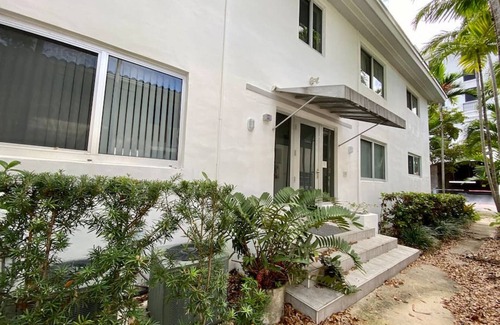 Ludlam Wohnung | Beautiful and renovated with great location and parking.