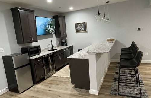 Cape Saint Claire Wohnung | Beautiful Annapolis 3 Bedroom Basement Apartment, Super Clean, Super Spacious !!