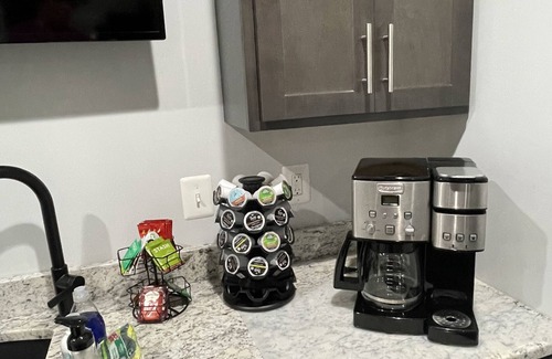 Cape Saint Claire Wohnung | Beautiful Annapolis 3 Bedroom Basement Apartment, Super Clean, Super Spacious !!