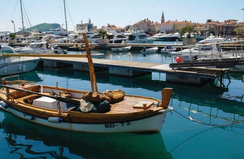 Rozino Wohnung | Beautiful apartment in Budva with 2 Bedrooms, WiFi and Outdoor swimming pool