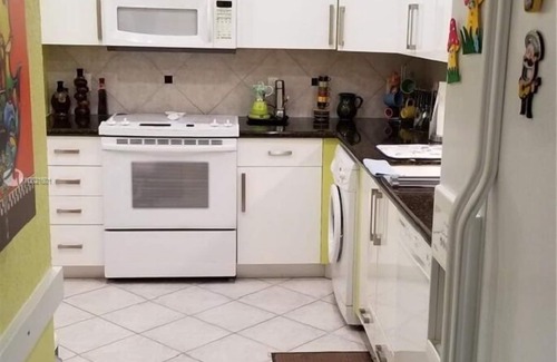 Hollywood South Central Beach Eigentumswohnung | Beautiful apartment on the beach. Look at the sea from your balcony ...