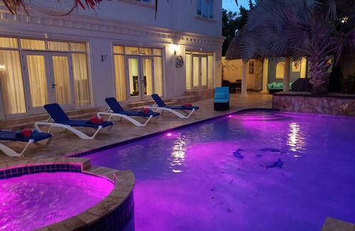 Koyari Haus | Beautiful Aruba luxury villa La Casa Piu Bella