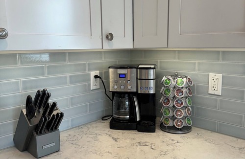 Otis Haus | Beautiful Beachfront Lake House- Sleeps up to 12- Weekly Discounts Available!