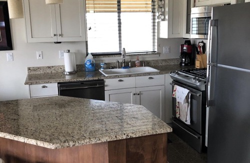 St. Charles Haus | Beautiful Bear Lake House, with big grassy yard, 4 mins to North Beach.