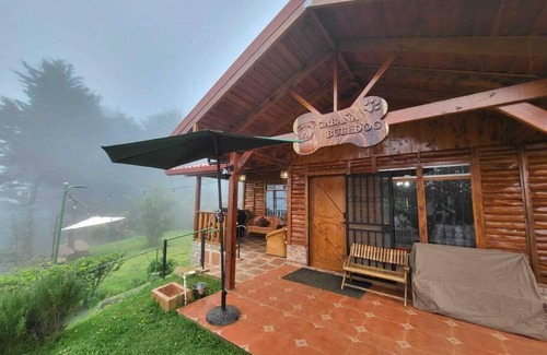 Canton Tarrazu Haus | Beautiful Cabin Bulldog”Frente a Destinos La Lucha