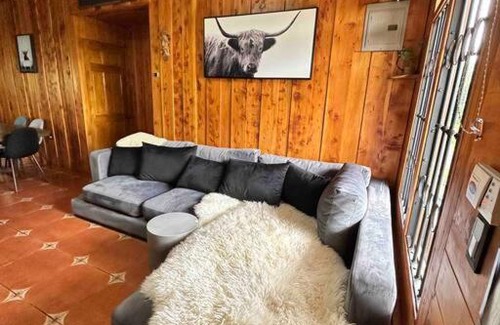 Canton Tarrazu Haus | Beautiful Cabin Bulldog”Frente a Destinos La Lucha