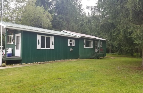 Little Lake Kabine | Schöne Hütte schläft bequem 8