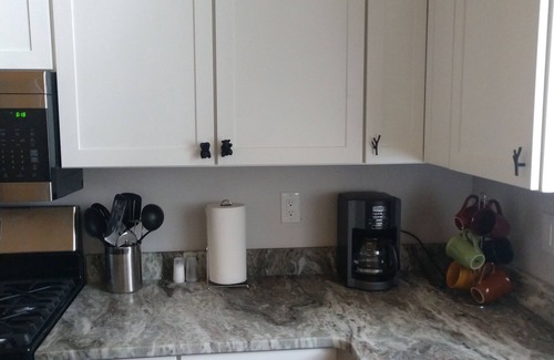 Columbia Falls Kabine | Schöne, neue Hütte in der Nähe von Glacier Park, Flathead Lake & Whitefish Mountain.