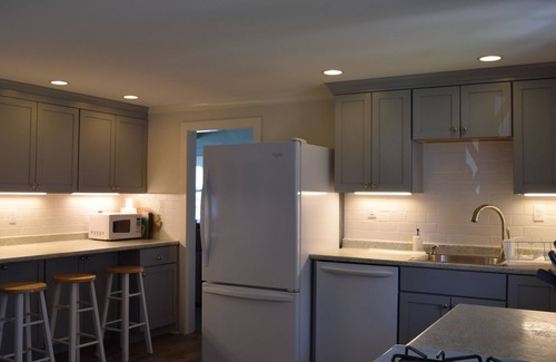 Monument Beach Haus | Wunderschönes Cape Home mit privatem Strand und spektakulären Sonnenuntergängen