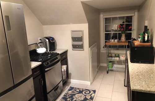 Whittaker Haus | Schönes Kutschenhaus / Ideale Lage