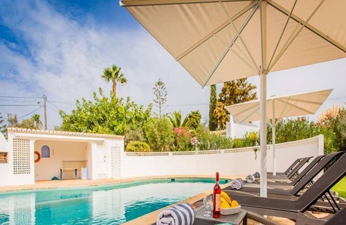 Vale de Centianes Villa | Schöne Carvoeiro Villa | Villa Faria Rose | 5 Schlafzimmer | Toller Poolbereich | Perfekt für Famili