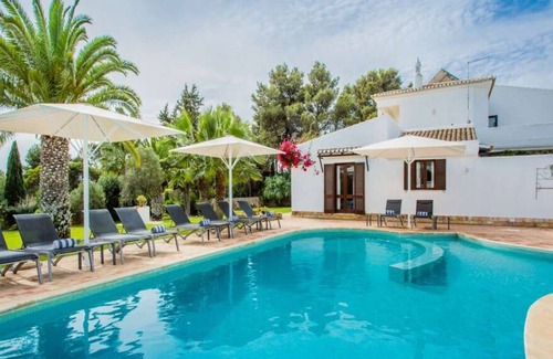 Vale de Centianes Villa | Schöne Carvoeiro Villa | Villa Faria Rose | 5 Schlafzimmer | Toller Poolbereich | Perfekt für Famili
