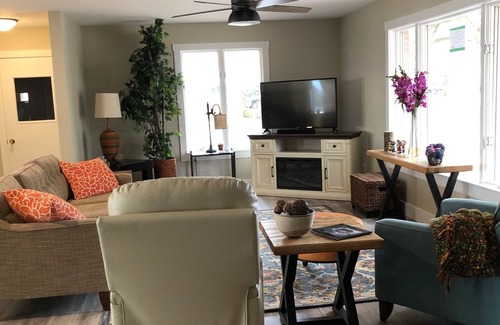 Shipshewana Haus | Beautiful completely remodeled home in the peaceful quaint town of Shipshewana