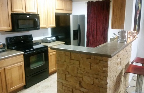 North Mountain Eigentumswohnung | Schöne Eigentumswohnung in Northeast Phoenix Garage mit 2 Autos