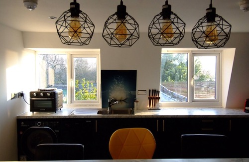 Ely Hütte | Beautiful cottage in Sutton Ely-Next to Sutton Gault