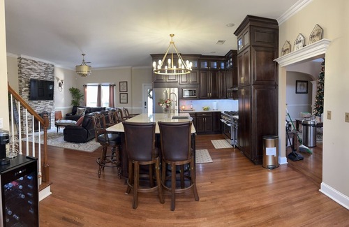 Southaven Haus | Schöne Landreise, 5 Meilen Von Elvis's Graceland, Serene Waterfall / Pool