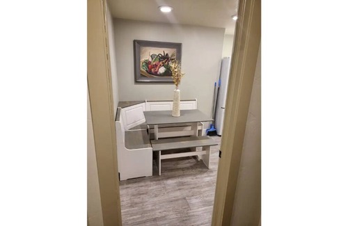 Farmington Haus | Beautiful Cozy Basement "Close to it All"