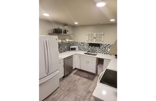 Farmington Haus | Beautiful Cozy Basement "Close to it All"