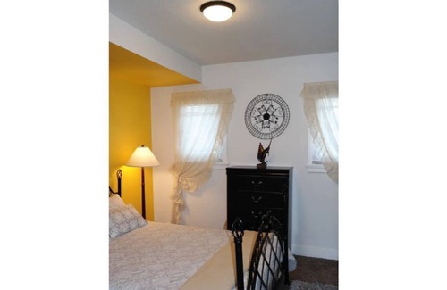 Coeur d'Alene Hütte | Beautiful, Cozy Downtown CDA Home