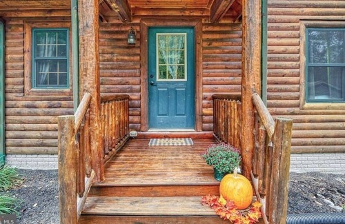 Orrtanna Kabine | Beautiful Custom Built Log Home with Jacuzzi