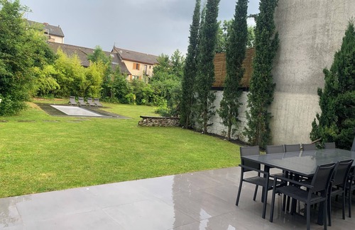 Divonne-les-Bains Haus | Beautiful Divonne Home in the Heart of the town and totally Private!